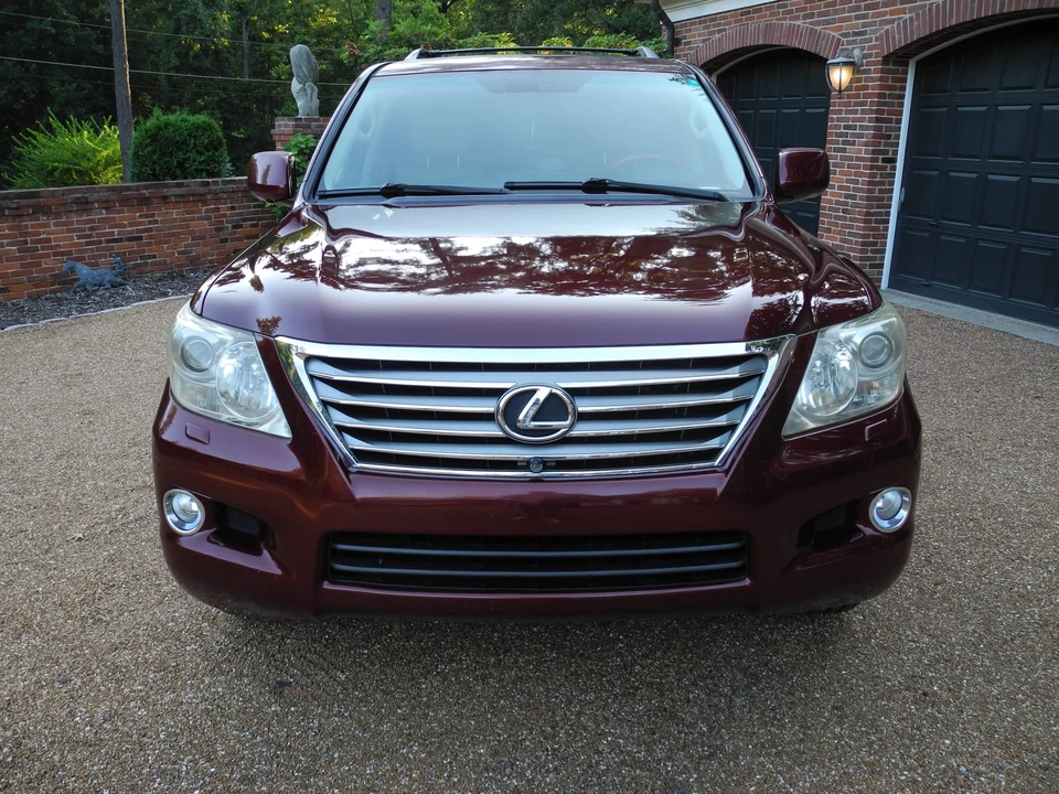 2010 Lexus LX 3rd Gen - Image 24 of 31