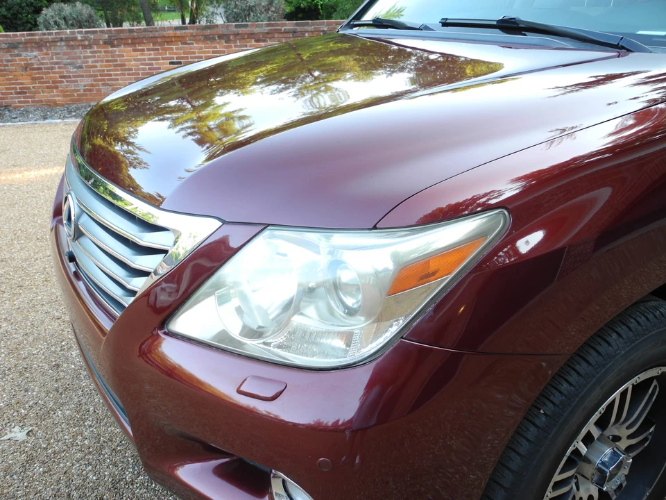 2010 Lexus LX 3rd Gen - Image 26 of 31