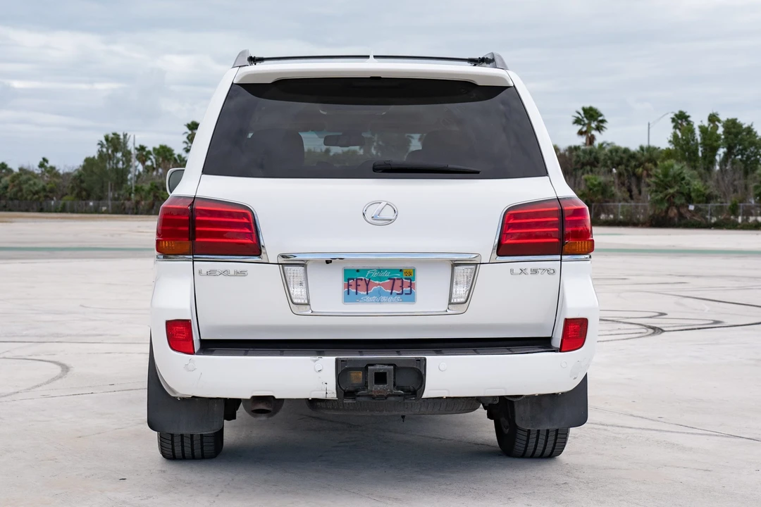 2010 Lexus LX 3rd Gen - Image 5 of 31