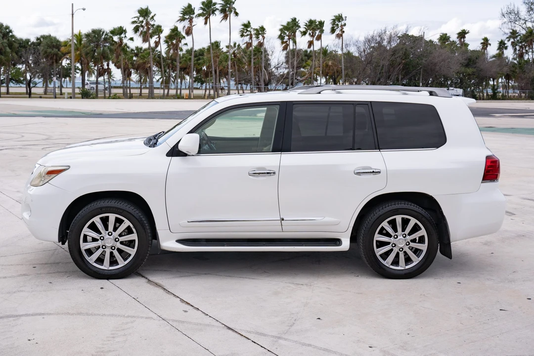2010 Lexus LX 3rd Gen - Image 3 of 31
