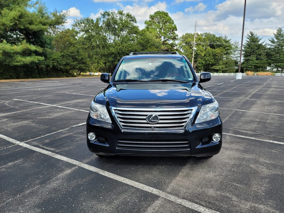 2010 Lexus LX 2nd Gen - Image 21 of 31