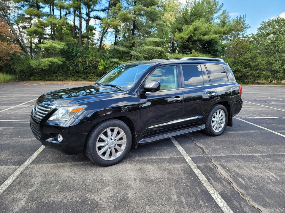 2010 Lexus LX 2nd Gen - Image 4 of 31