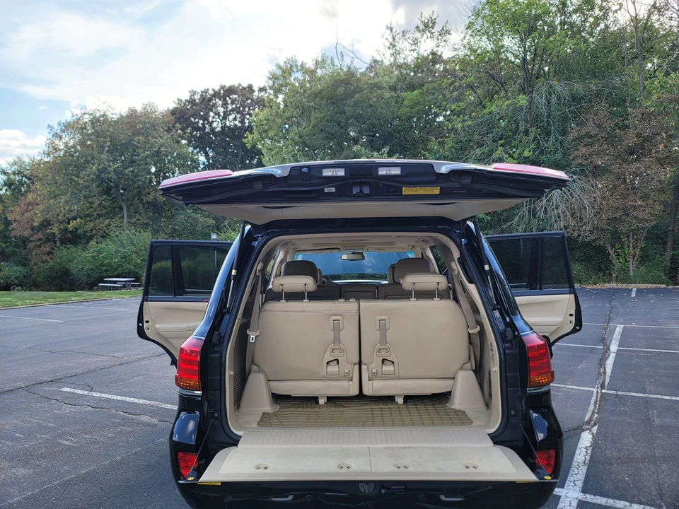 2010 Lexus LX 2nd Gen - Image 31 of 31