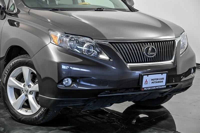 2010 Lexus RC - Image 2 of 30