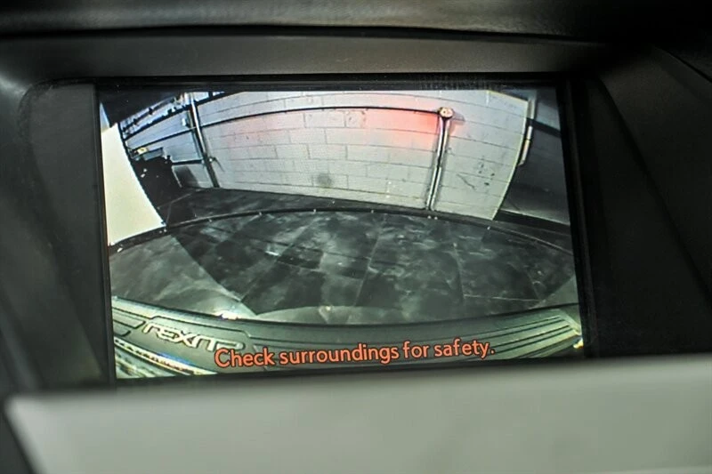 2010 Lexus RC - Image 26 of 30