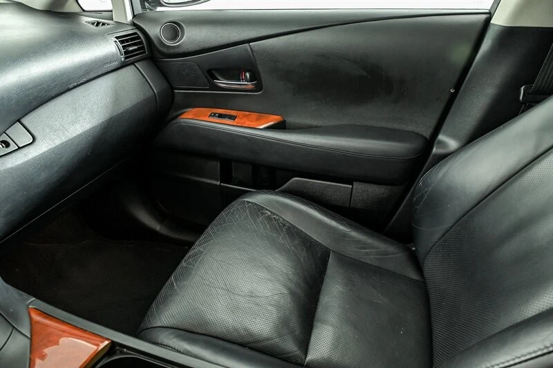2010 Lexus RC - Image 30 of 30
