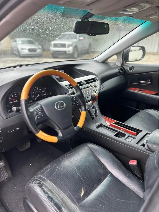 2010 Lexus RX 3rd Gen - Image 5 of 8