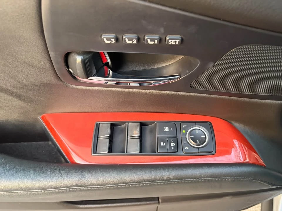 2010 Lexus RX 3rd Gen - Image 18 of 20