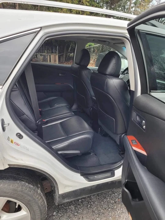 2010 Lexus RX 3rd Gen - Image 11 of 13