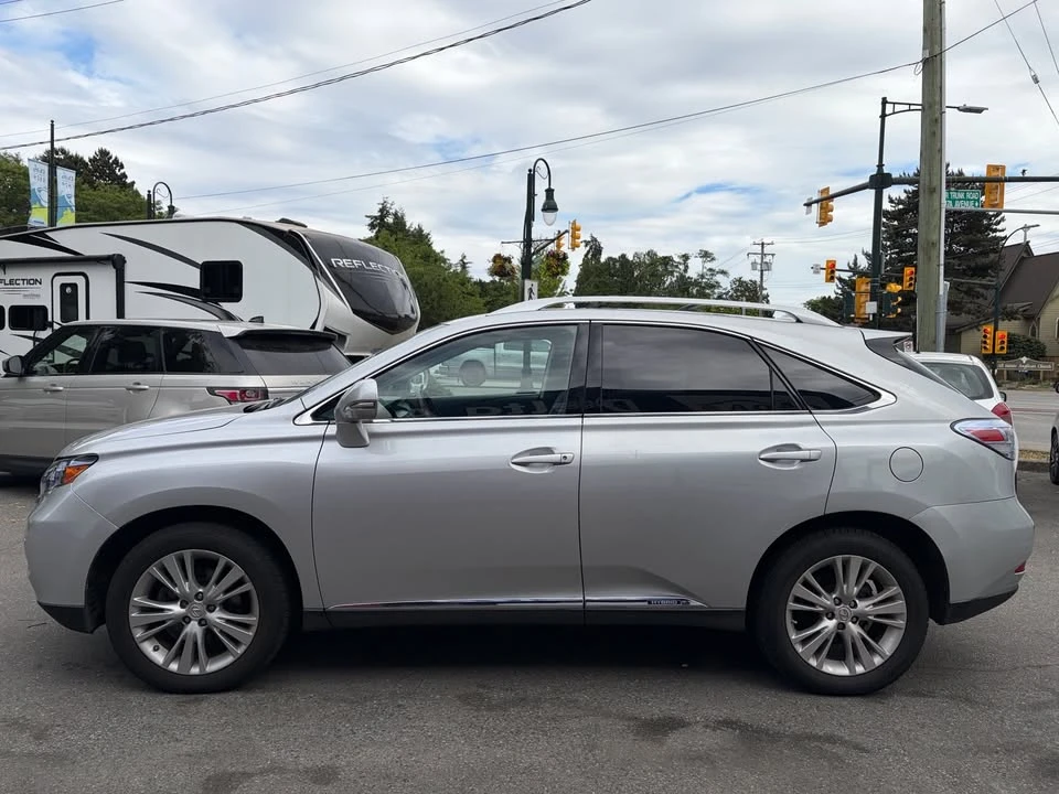 2010 Lexus RX 3rd Gen - Image 3 of 17