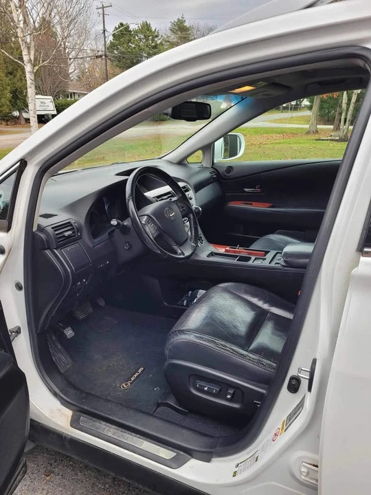2010 Lexus RX 3rd Gen - Image 12 of 13