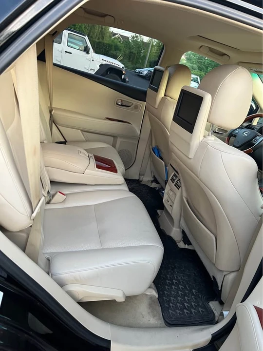2010 Lexus RX 3rd Gen - Image 10 of 20