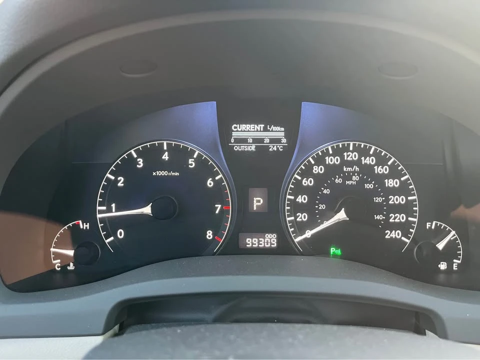2010 Lexus RX 3rd Gen - Image 19 of 20