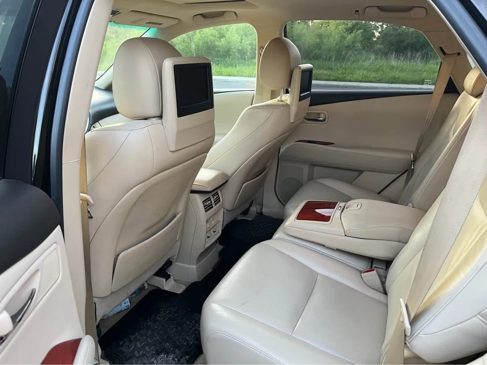 2010 Lexus RX 3rd Gen - Image 14 of 20