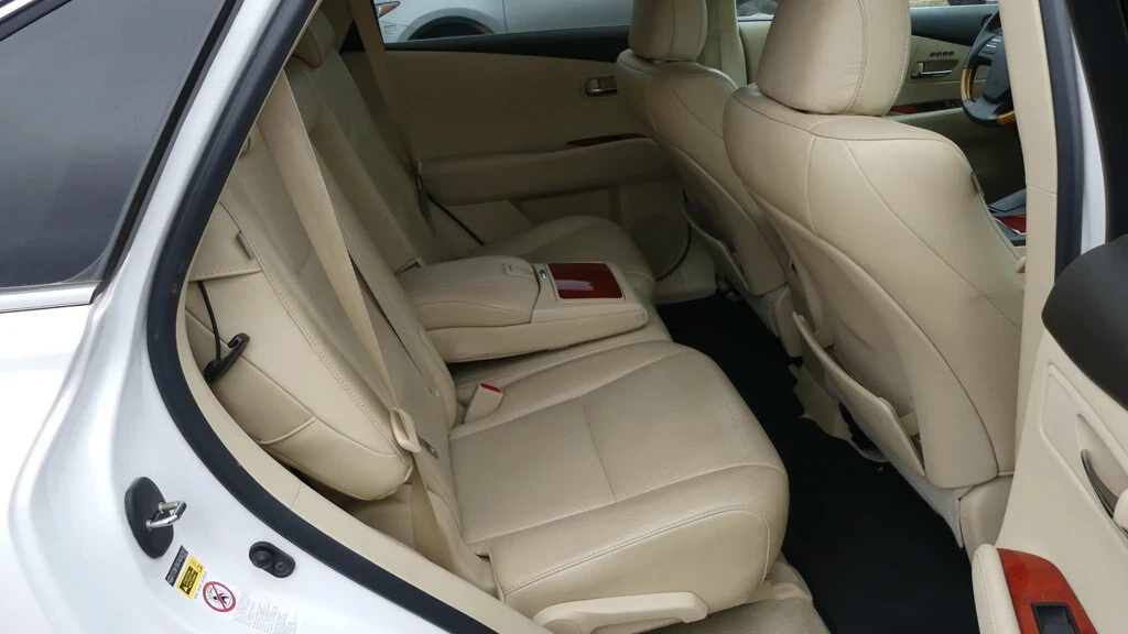 2010 Lexus RX 3rd Gen - Image 5 of 12