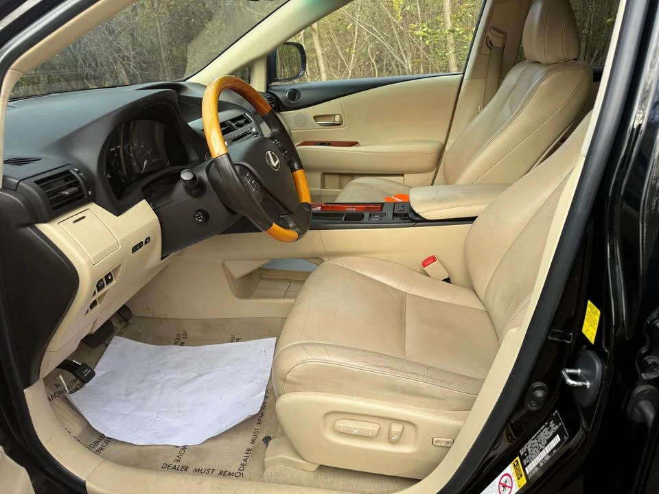 2010 Lexus RX 3rd Gen - Image 12 of 20