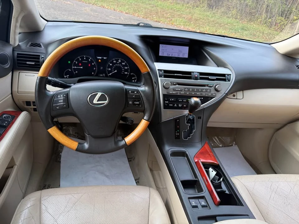 2010 Lexus RX 3rd Gen - Image 11 of 20