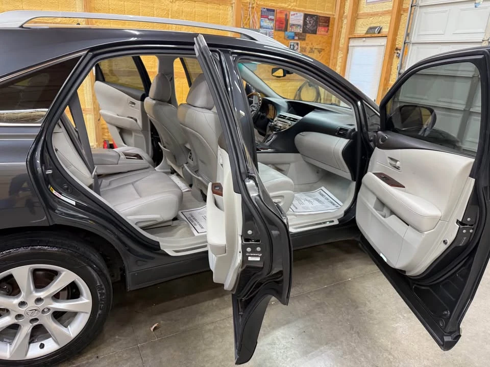 2010 Lexus RX 3rd Gen - Image 10 of 14