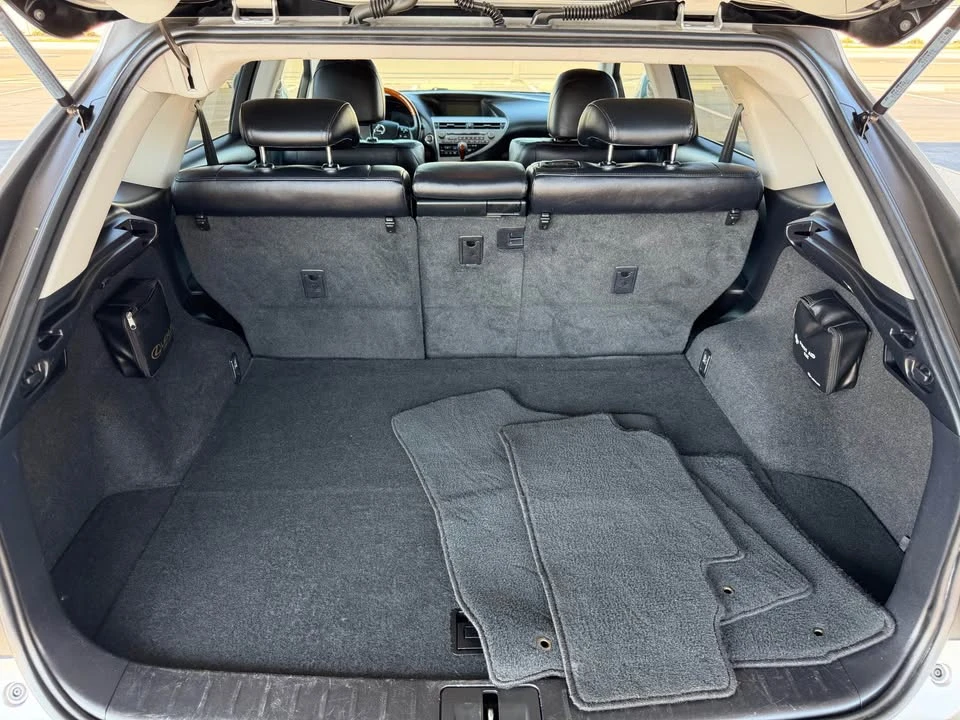 2010 Lexus RX 3rd Gen - Image 15 of 16