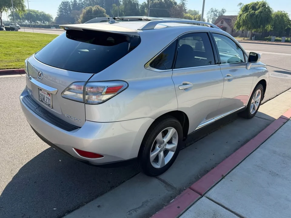 2010 Lexus RX 3rd Gen - Image 5 of 16