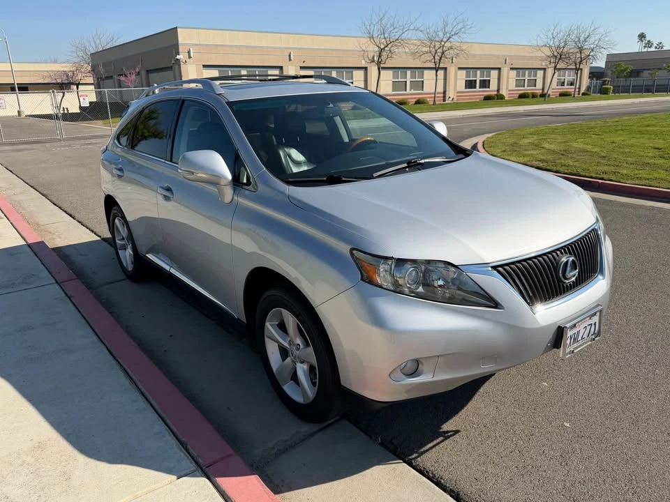 2010 Lexus RX 3rd Gen - Image 4 of 16