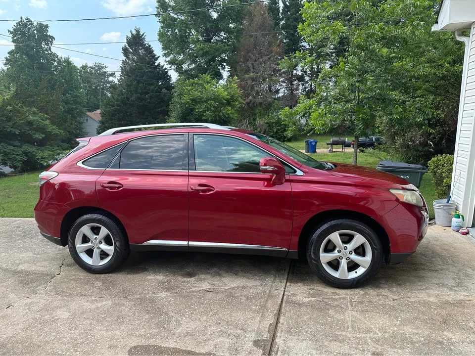 2010 Lexus RX 3rd Gen - Image 10 of 11