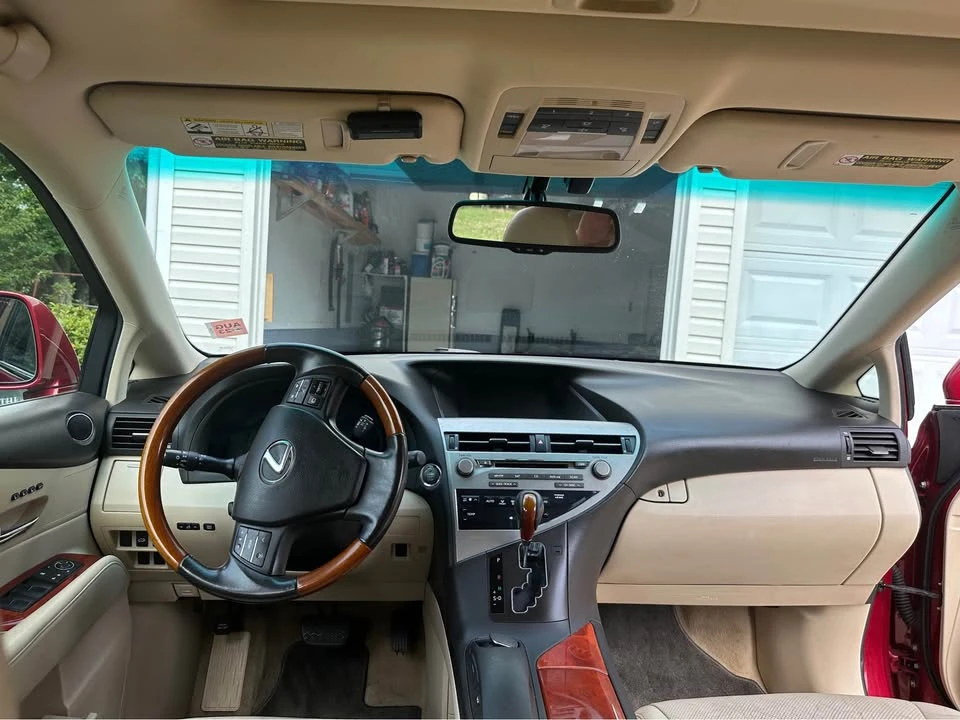 2010 Lexus RX 3rd Gen - Image 6 of 11