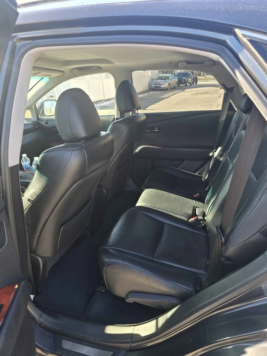 2010 Lexus RX 2nd Gen - Image 13 of 19
