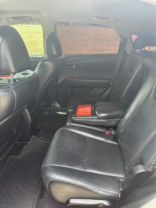 2010 Lexus RX 3rd Gen - Image 7 of 10