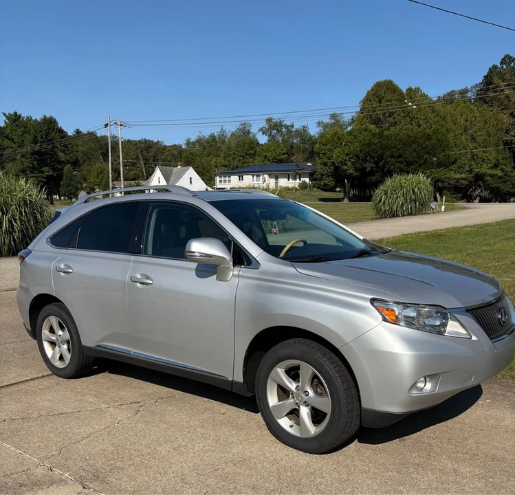2010 Lexus RX 3rd Gen - Image 2 of 9