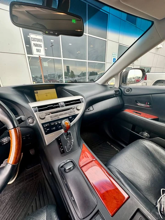 2010 Lexus RX 3rd Gen - Image 7 of 10