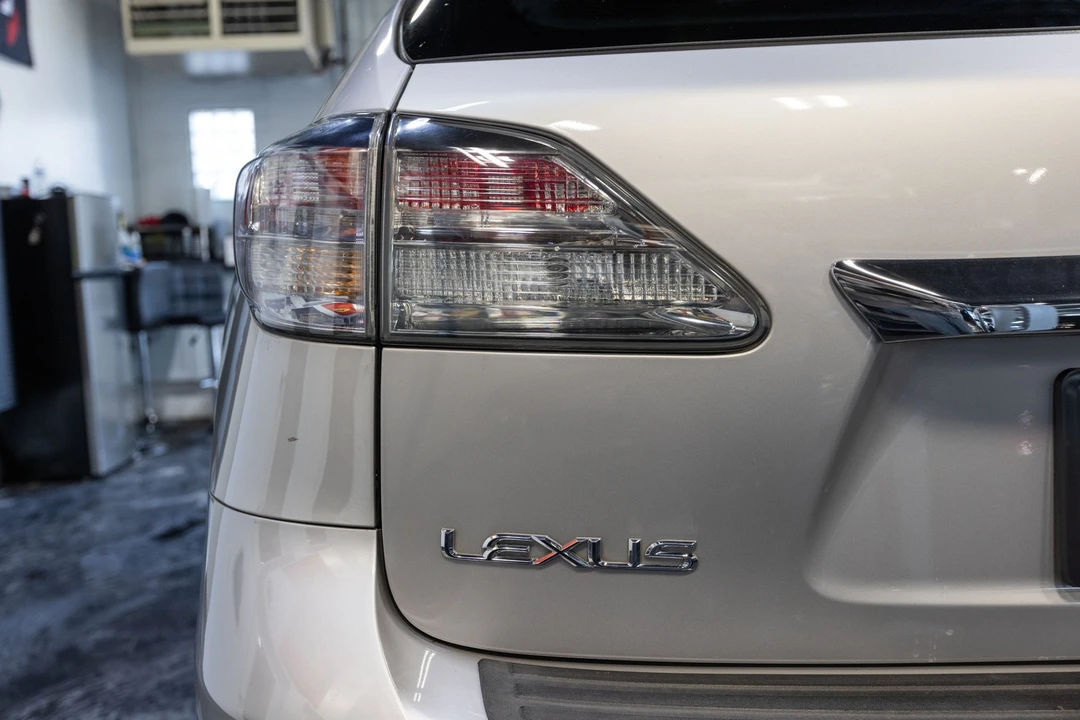 2010 Lexus RX 3rd Gen - Image 11 of 12