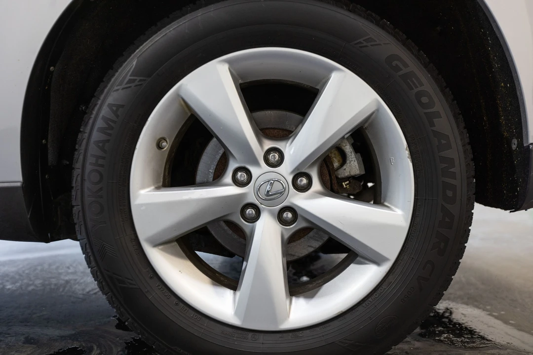 2010 Lexus RX 3rd Gen - Image 8 of 12