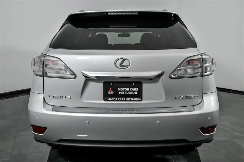 2010 Lexus RX 3rd Gen - Image 9 of 12