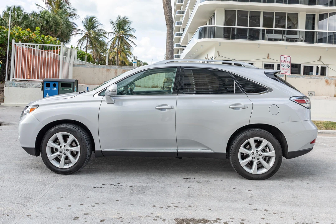 2010 Lexus RX 3rd Gen - Image 6 of 31
