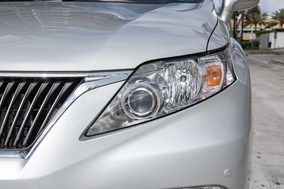2010 Lexus RX 3rd Gen - Image 19 of 31