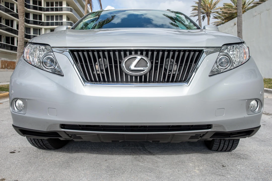 2010 Lexus RX 3rd Gen - Image 13 of 31