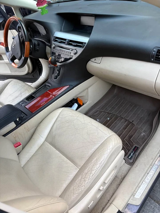 2010 Lexus RX 3rd Gen - Image 10 of 20