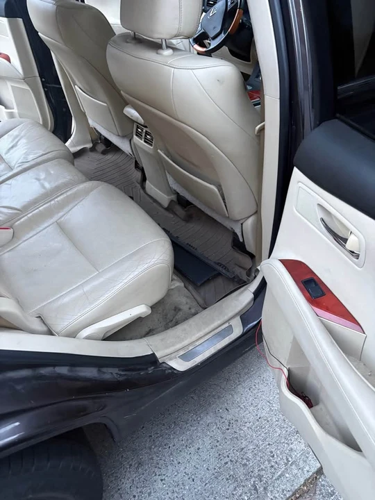 2010 Lexus RX 3rd Gen - Image 14 of 20