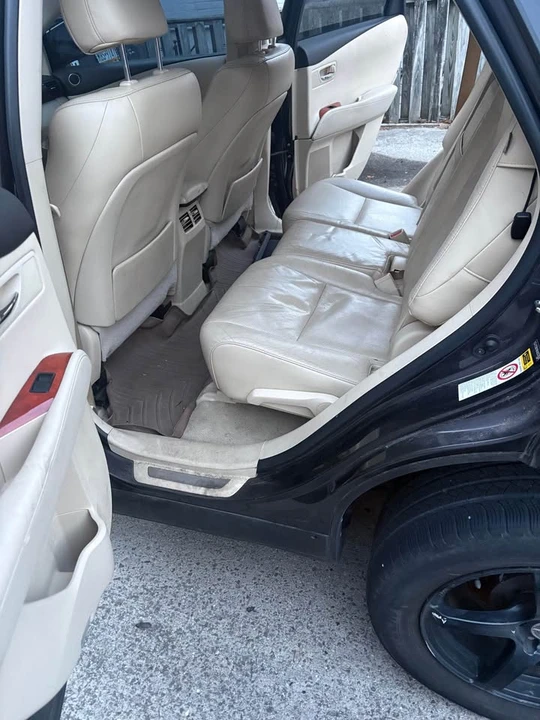 2010 Lexus RX 3rd Gen - Image 11 of 20