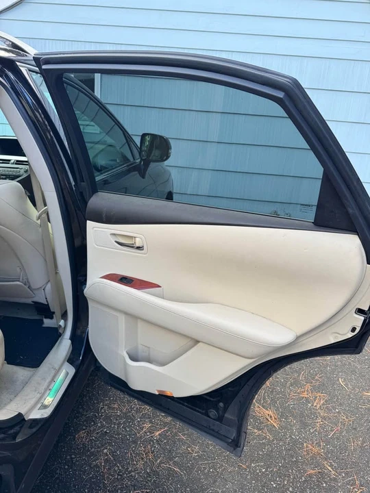 2010 Lexus RX 3rd Gen - Image 7 of 8