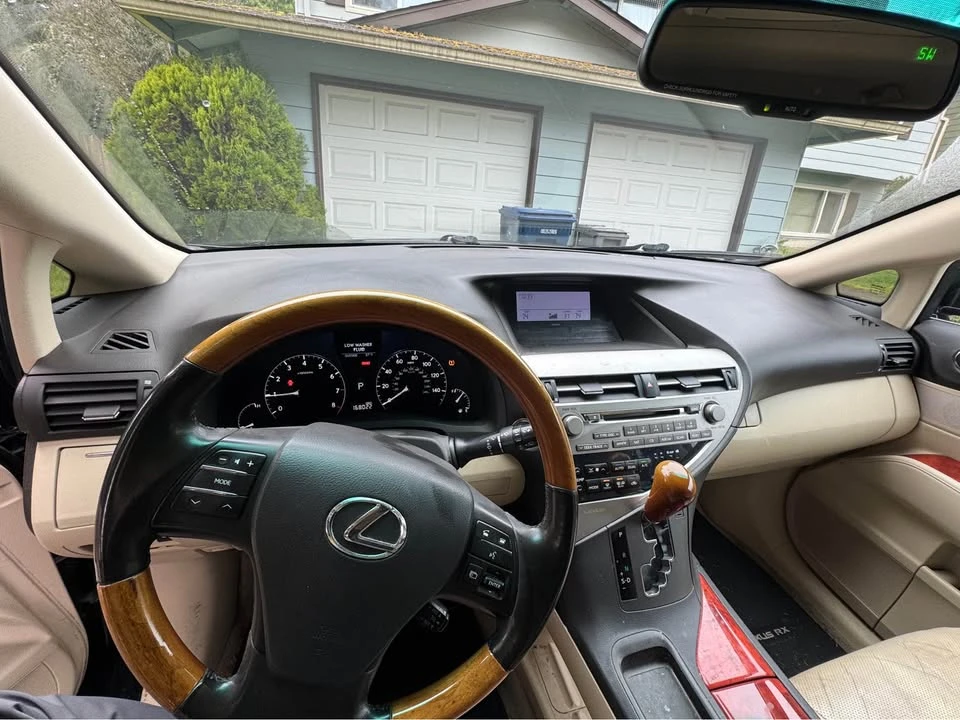 2010 Lexus RX 3rd Gen - Image 2 of 8