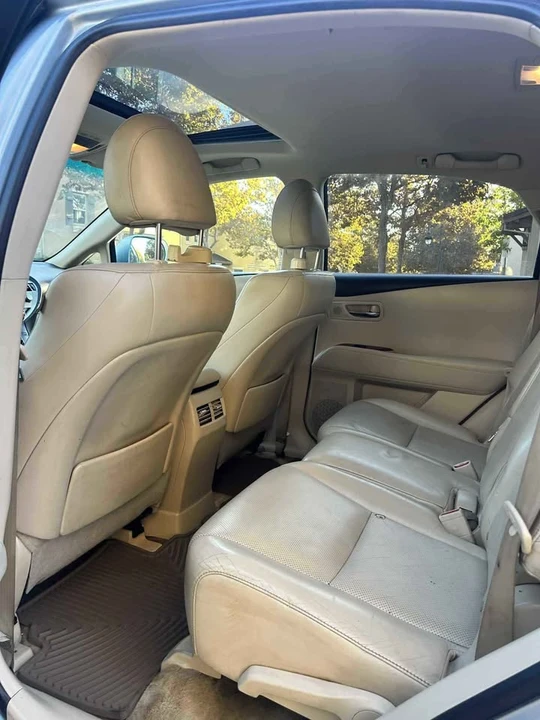 2010 Lexus RX 3rd Gen - Image 9 of 13