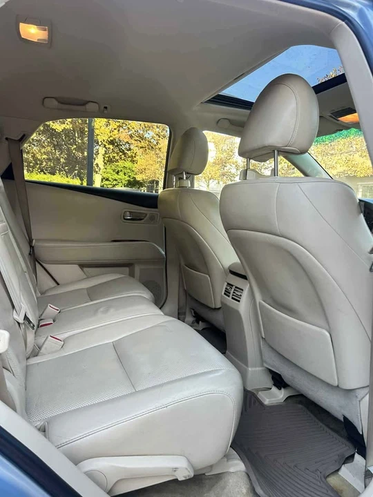 2010 Lexus RX 3rd Gen - Image 10 of 13