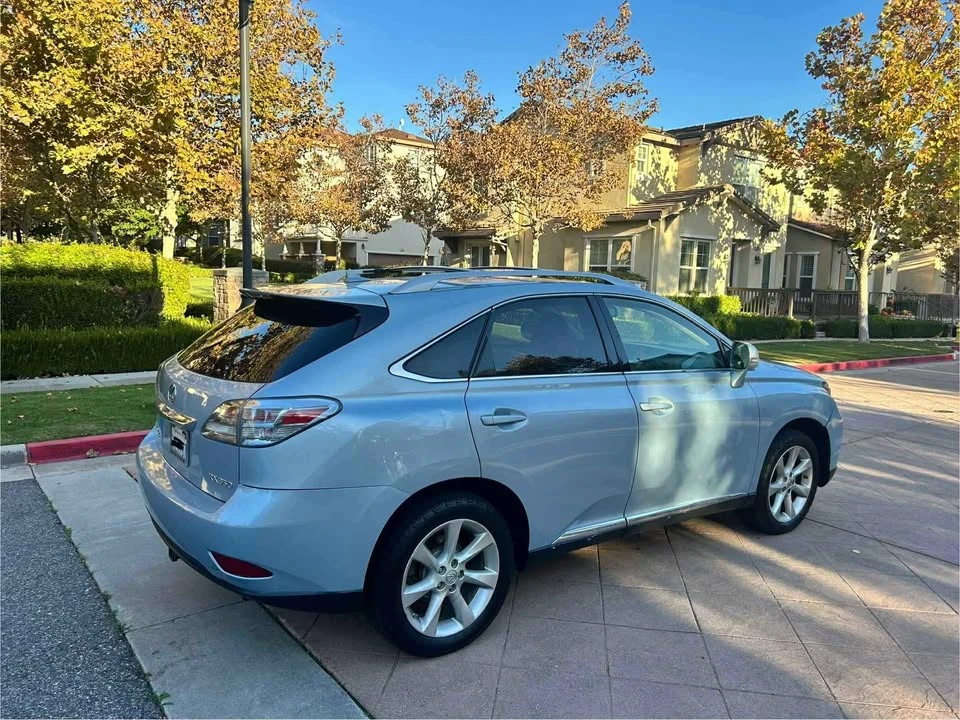 2010 Lexus RX 3rd Gen - Image 4 of 13