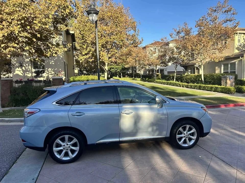 2010 Lexus RX 3rd Gen - Image 7 of 13