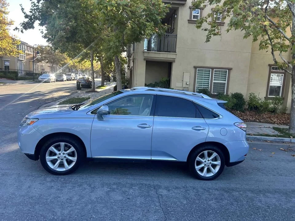 2010 Lexus RX 3rd Gen - Image 6 of 13