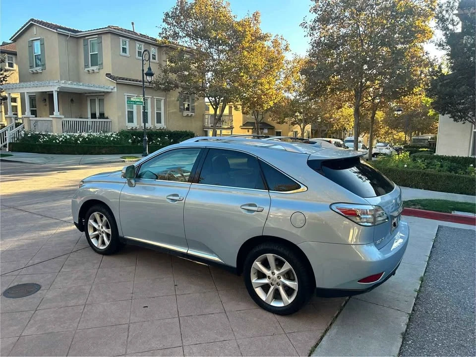 2010 Lexus RX 3rd Gen - Image 5 of 13