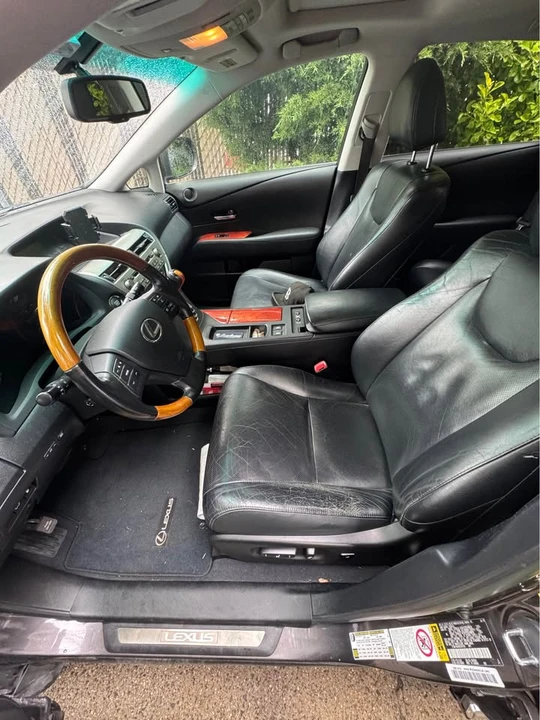 2010 Lexus RX 3rd Gen - Image 12 of 14