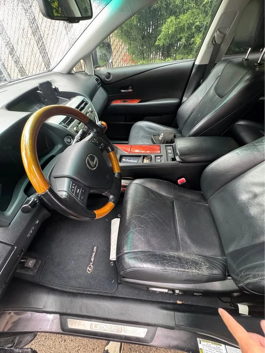 2010 Lexus RX 3rd Gen - Image 13 of 14
